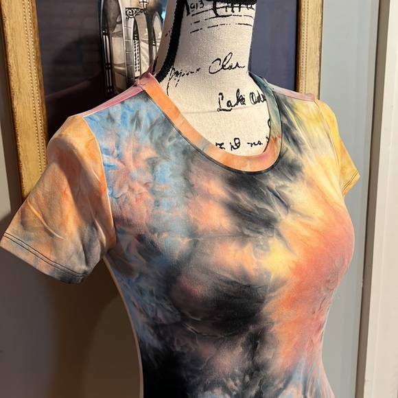 Popular 21 Tie-Dye Short-Sleeved Bodysuit - Picture 5 of 9